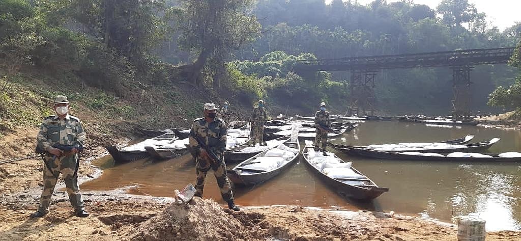 BSF seizes 58 Bangladeshi boats smuggling 4.5 tonnes dry peas
