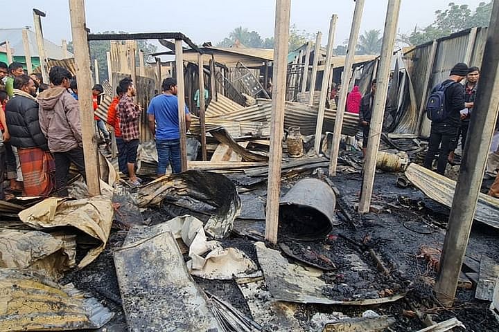 Gas cylinder blast kills four