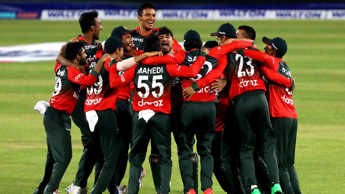Bangladesh players celebrate after winning the match and series against Australia on 6 August