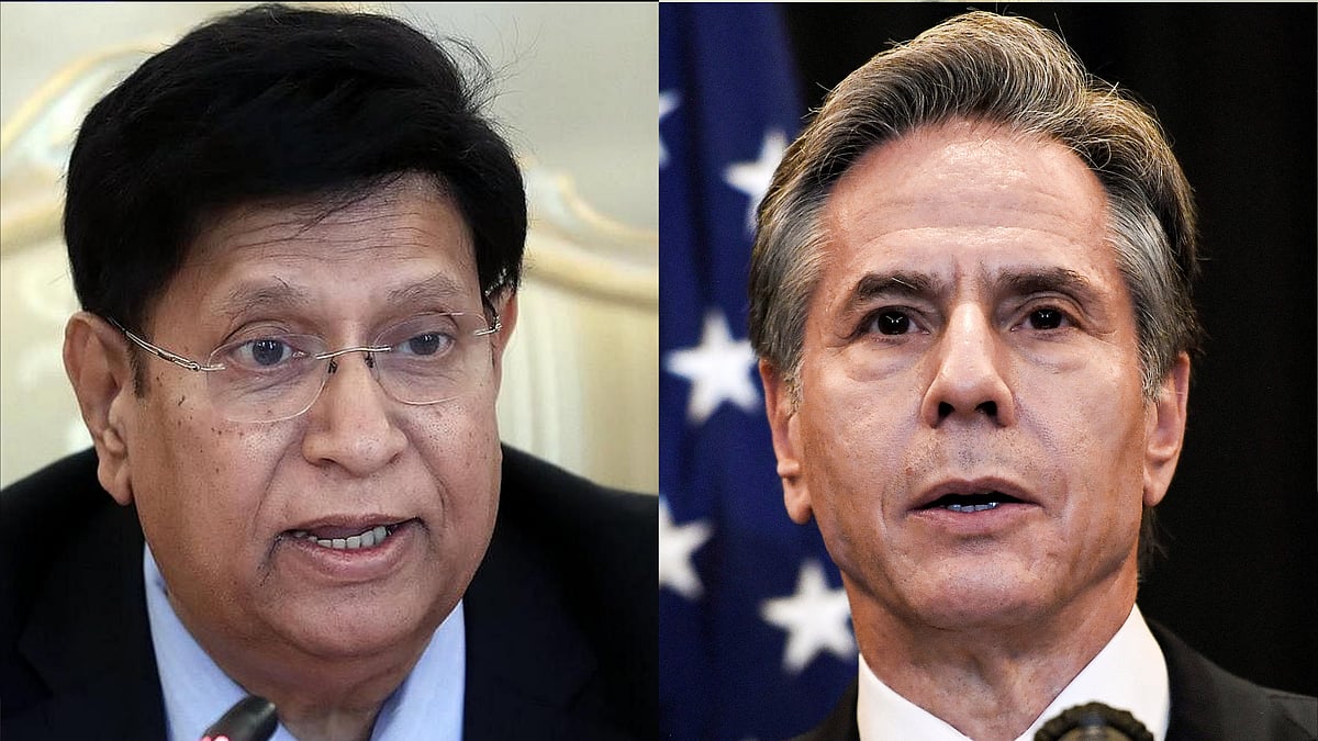 Foreign minister AK Abdul Momen (L) and US Secretary of State Antony Blinken