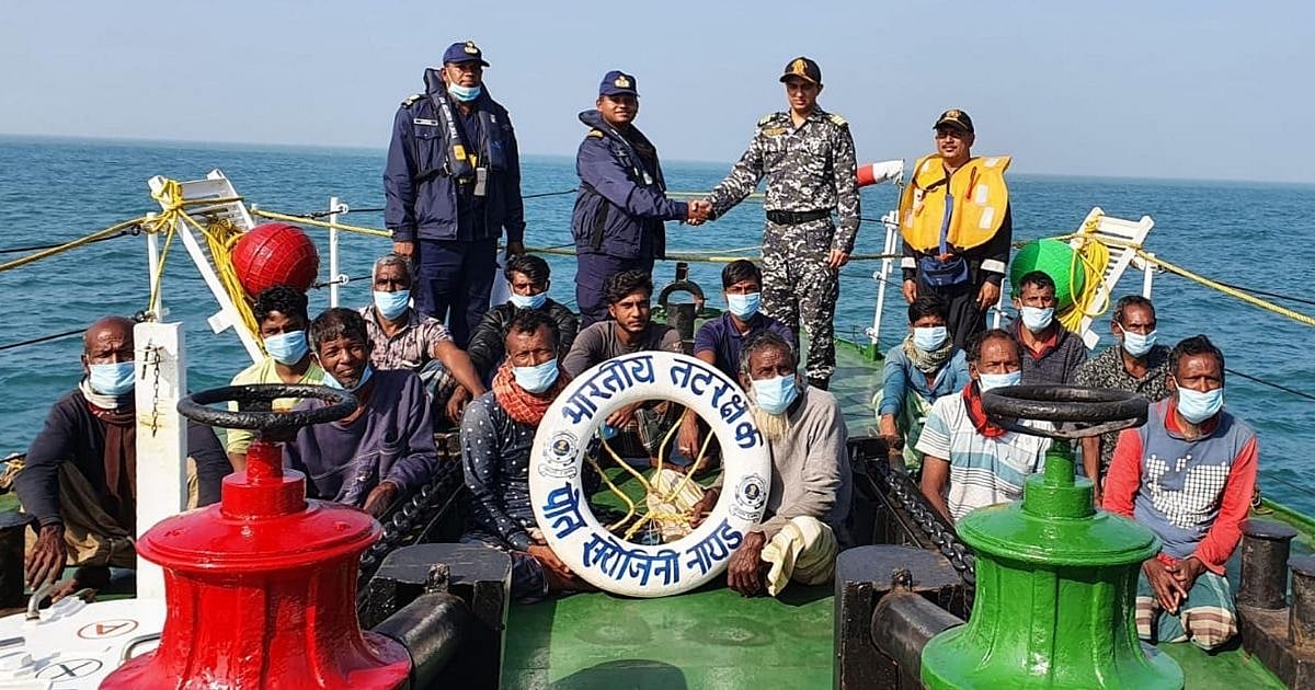Indian coast guard hands over 20 Bangladeshi fishermen