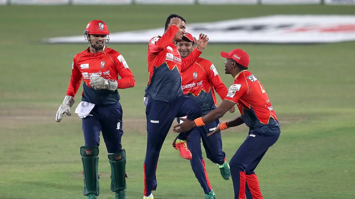 Fortune Barishal  players celebrate