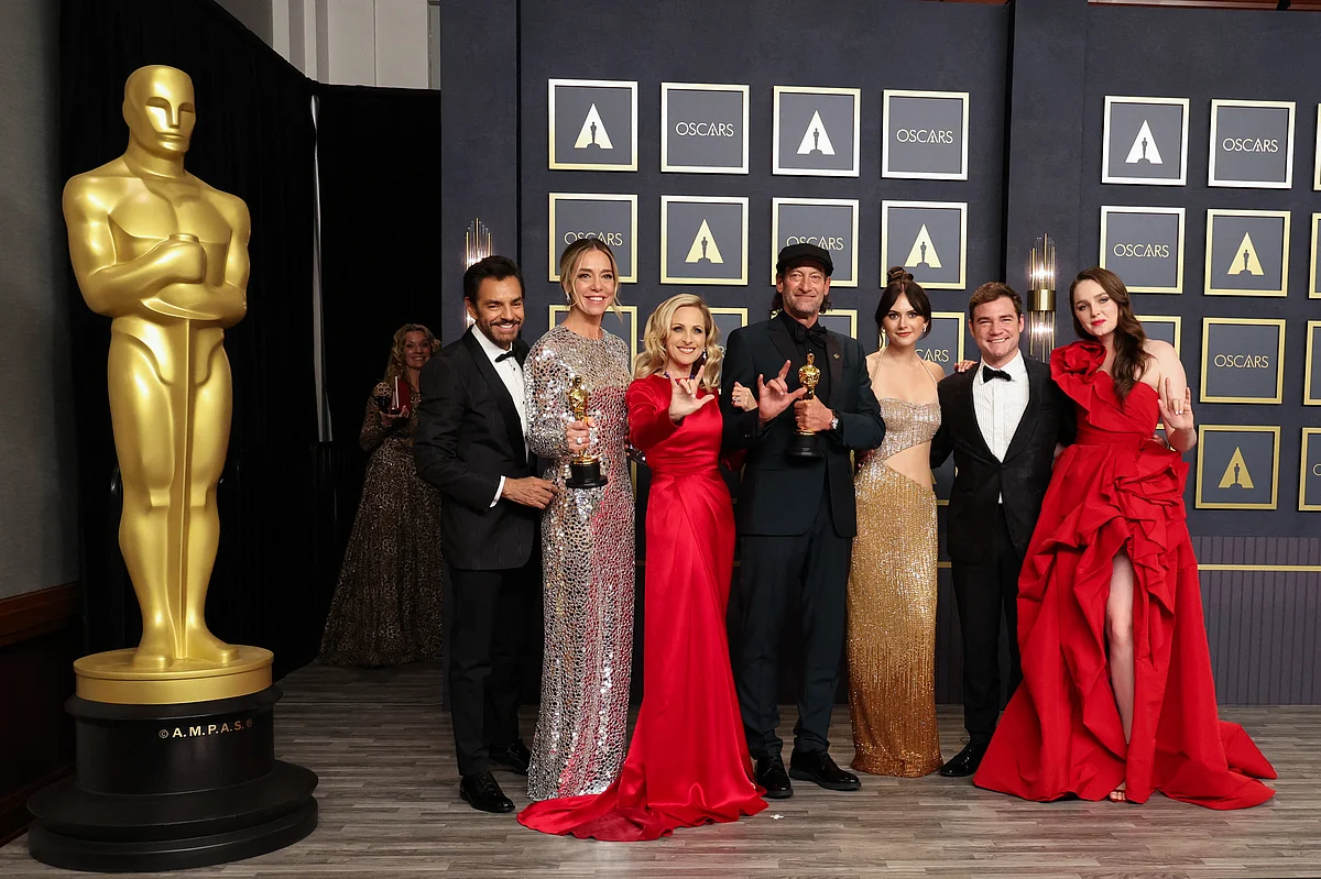 The cast and crew pose with their Oscars for Best Picture for "CODA" in the photo room during the 94th Academy Awards in Hollywood, Los Angeles, California, US on 27 March, 2022.