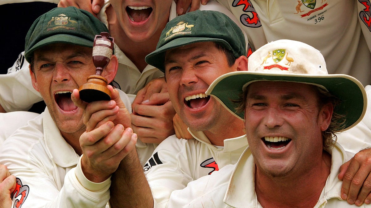 Australia v England Third Test - 3 Mobile Ashes Test Series 2006-07 - WACA Perth Ground, Perth, Australia - 18/12/06 Australia's Adam Gilchrist, Shane Warne and Ricky Ponting celebrate with the ashes