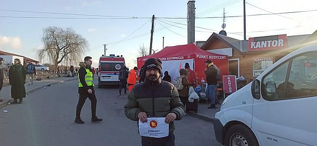 Anirban Niyogi waiting for Bangladeshis at the Ukranie-Poland border