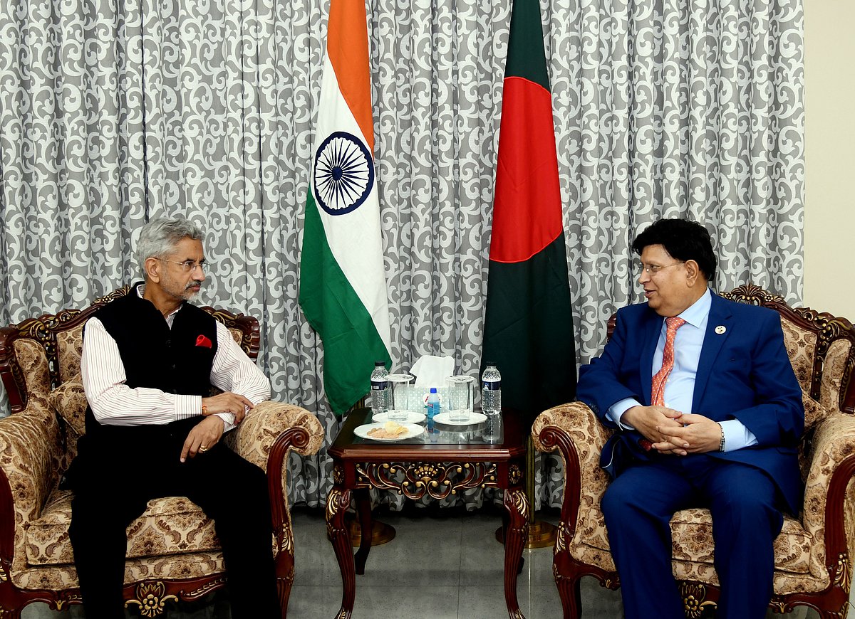 Foreign Minister AK Abdul Momen and his visiting Indian counterpart S Jaishankar discusses bilateral issues at a meeting held at Foreign Service Academy, Dhaka on 28 April 2022