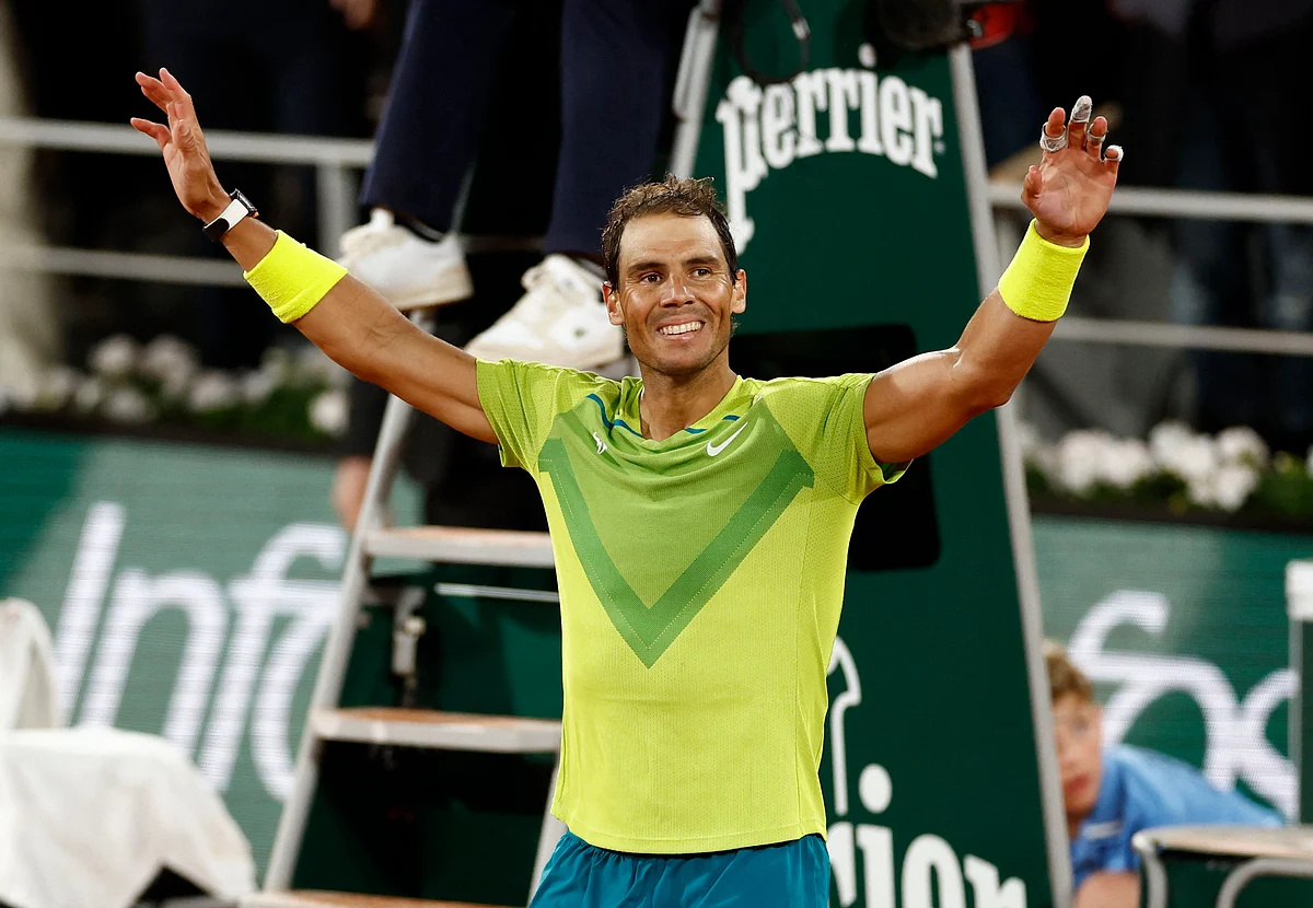 Rafael Nadal celebrates winning his quarterfinal match of the French Open against Novak Djokovic on 31 May, 2022