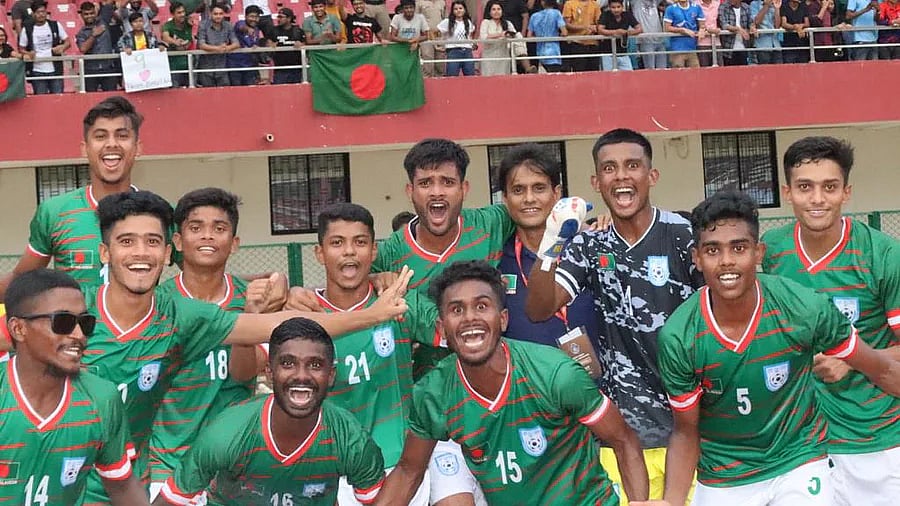 Bangladesh Under-20 team celebrate after sealing their place in the final