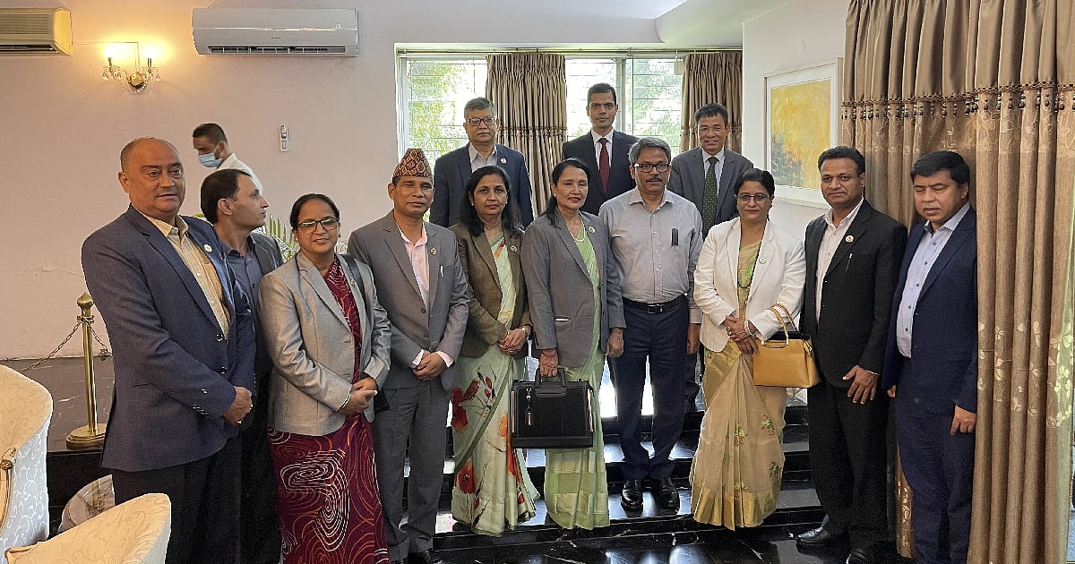 State minister for foreign affairs Shahriar Alam hosted a lunch in honour of a Nepalese delegation on Thursday.