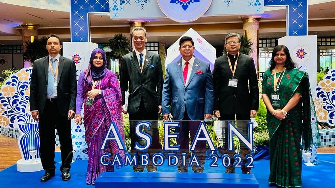 Foreign minister AK Abdul Momen at ASEAN Summit