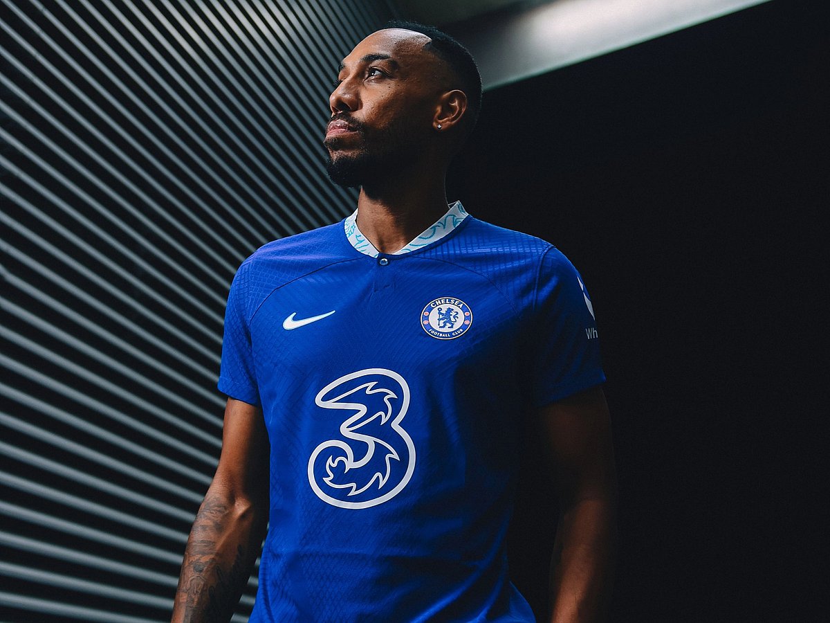 Chelsea FC completed the signing of forward Pierre Emerik from FC Barcelona on the transfer window deadline on 1 September, 2022