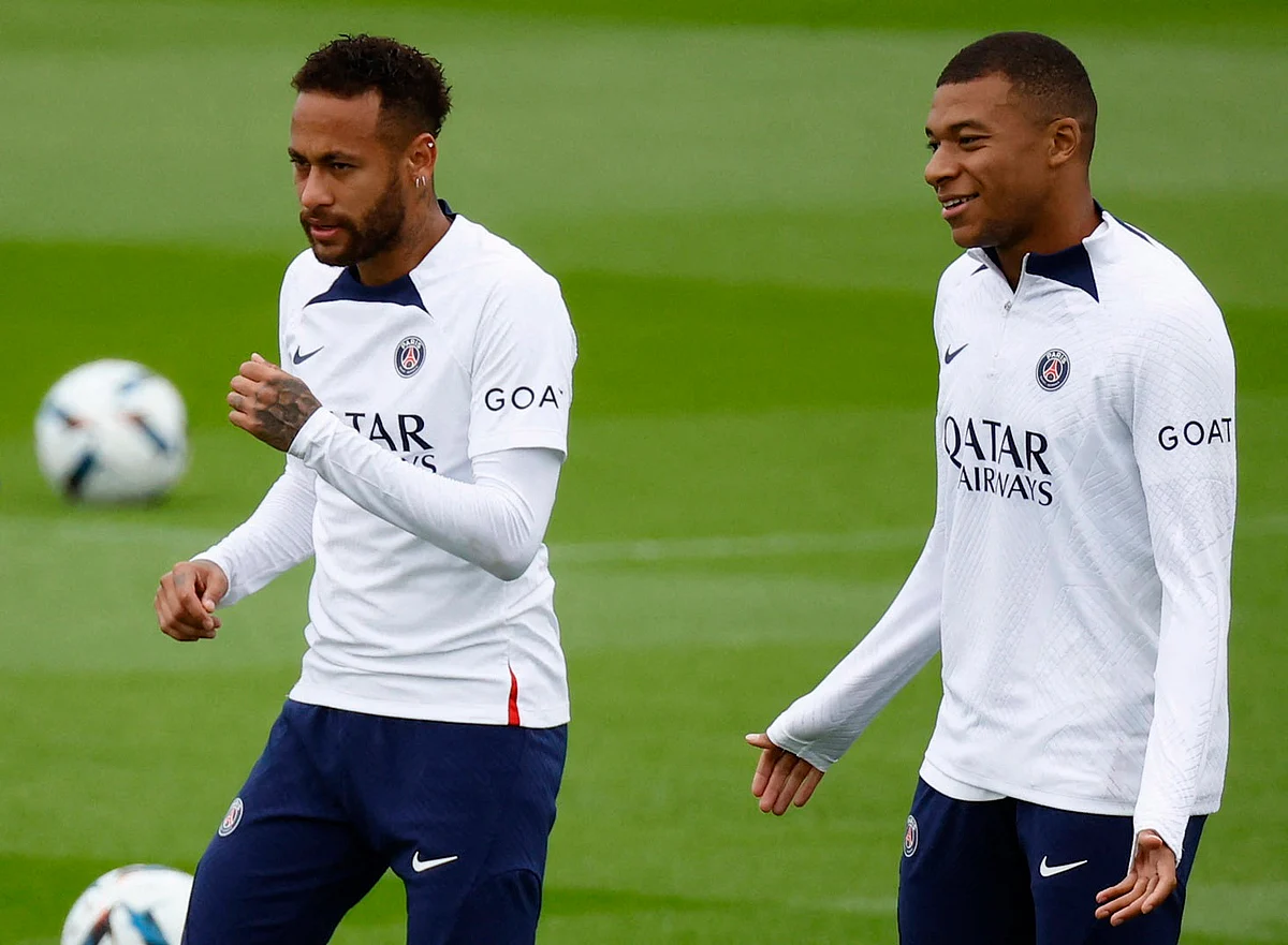 Paris Saint Germain's Kylian Mbappe and Neymar during training