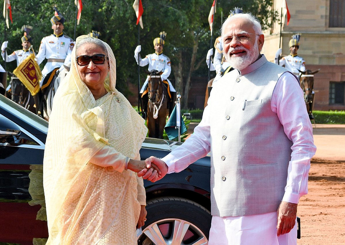 Indian prime minister Narendra Modi receives prime minister Sheikh Hasina with a ceremonial reception, at Rashtrapati Bhavan, in New Delhi on 6 September, 2022