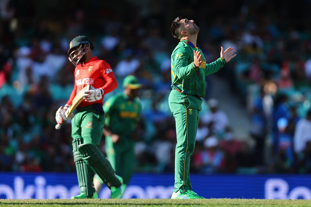 South Africa's Tabraiz Shamsi celebrates after taking a wicket during the ICC men's Twenty20 World Cup 2022 match between South Africa and Bangladesh at the Sydney Cricket Ground in Sydney on 27 October, 2022