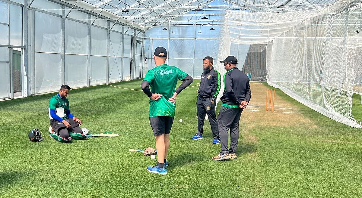 Bangladesh T20I captain busy in training at Christchurch on 8 October, 2022