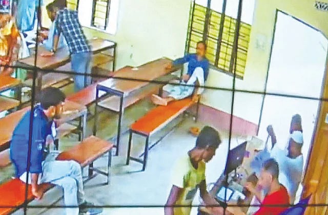 A CCTV camera was installed in the Gaibandha-5 by-election polling centre, facilitating the voting to be directly observed from the Nirbachan Bhaban in Agargaon, Dhaka. This photo of disorder in the centre was taken from the screen set up in the control room there.