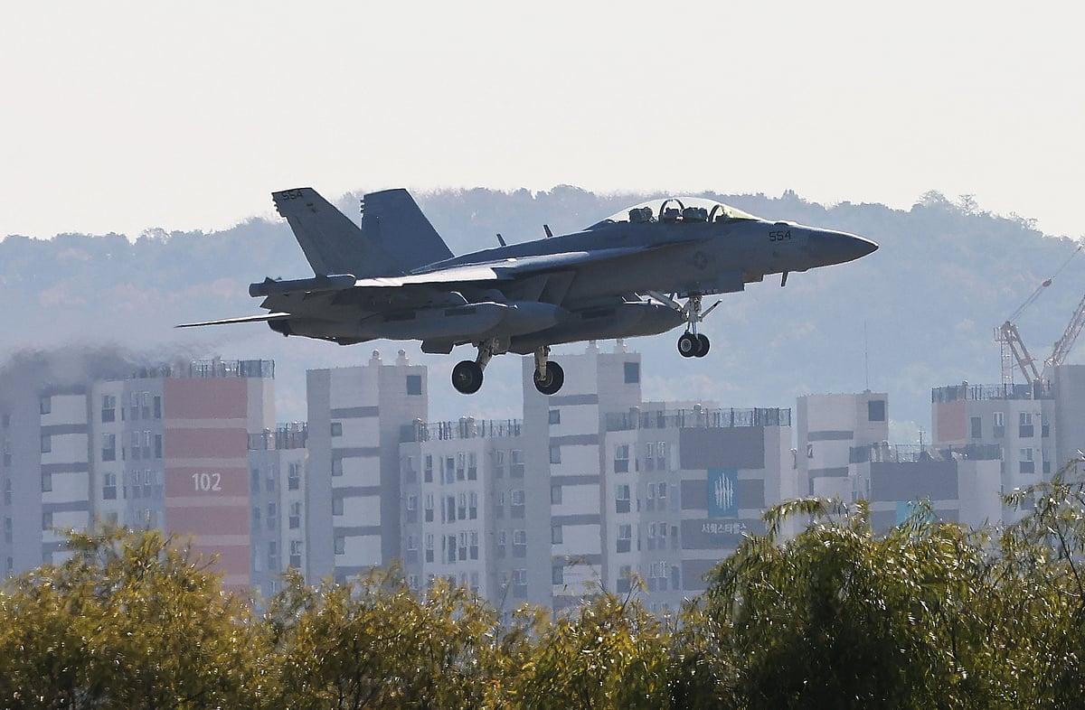 A US Air Force EA-18 Growler fighter jet flies on final to land at the Osan Air Base in Pyeongtaek on 4 November, 2022, as South Korea and US agreed to extend a joint aerial drill called "Vigilant Storm".