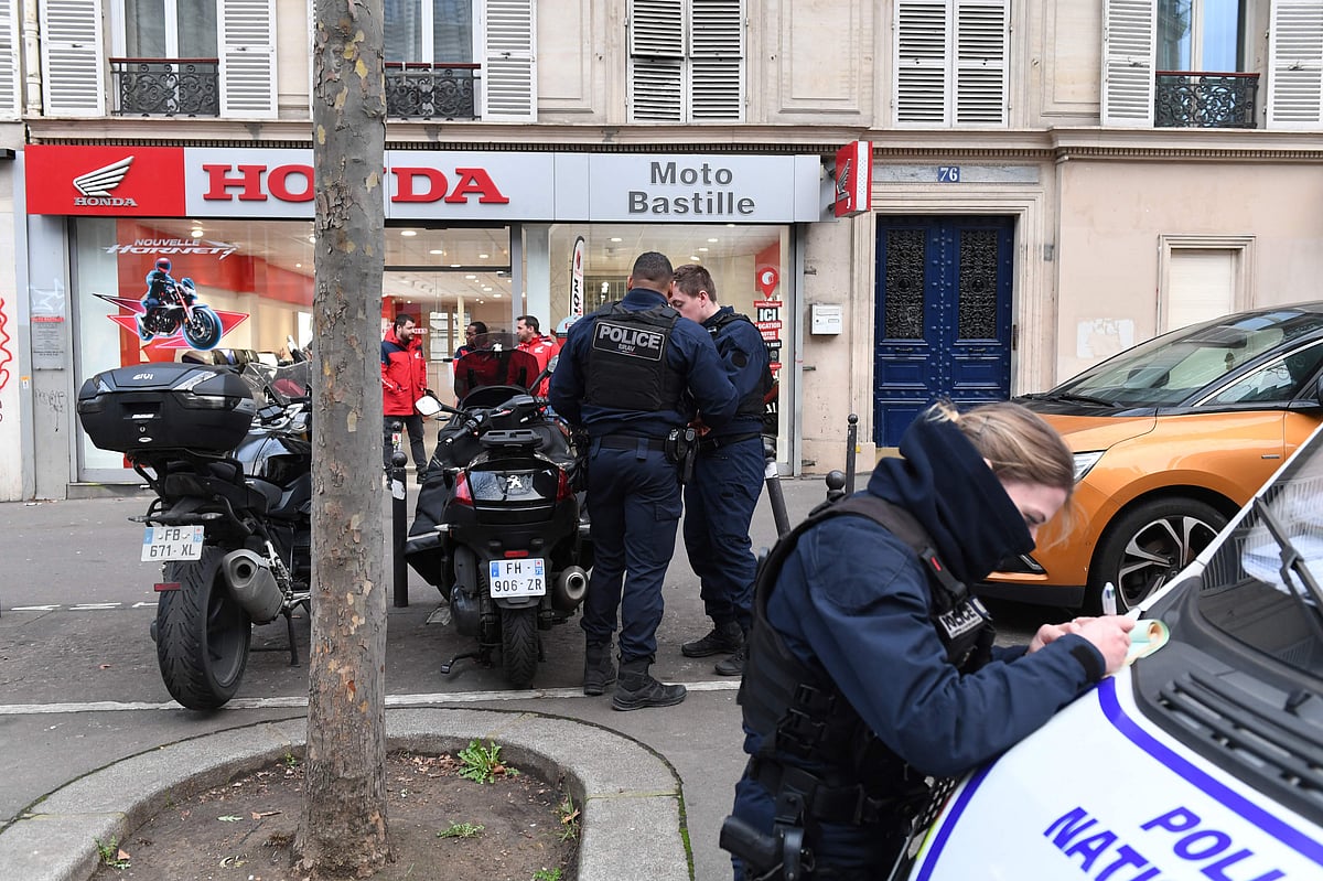 Police prepare the removal of vehicles located on the route of a demonstration, on the eve of nationwide strikes and protests against a pension reform plan, on the Boulevard Beaumarchais in Paris, on 18 January, 2023