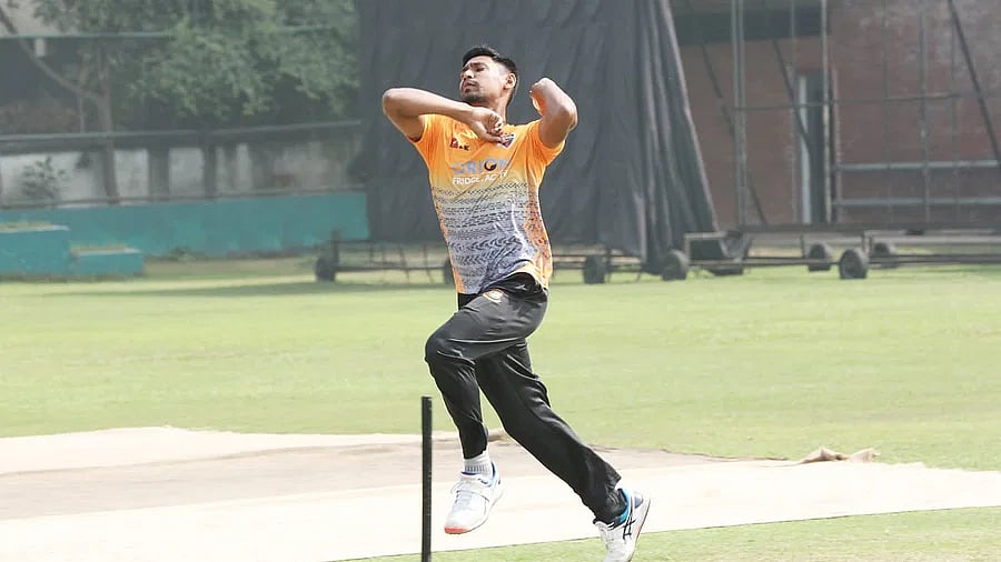 Mustafizur Rahman bowling at the Muscat Shakib Cricket Academy in Rupganj on 3 January, 2023