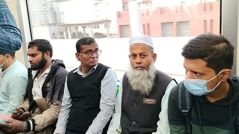 Passengers inside metro rail service on 25 January 2023