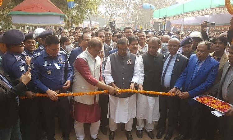 Obaidul Quader inaugurates a month-long folk and craft fair and folk festival at Sonargaon in Narayanganj on 18 January, 2022.