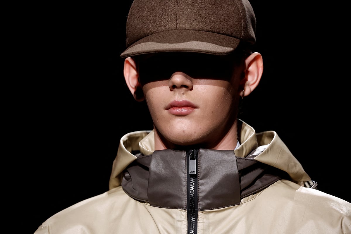 A model presents a creation by designer Kim Jones as part of his Menswear ready-to-wear Fall/Winter 2023-2024 collection show for fashion house Dior during Men's Fashion Week in Paris, France, 20 January, 2023.