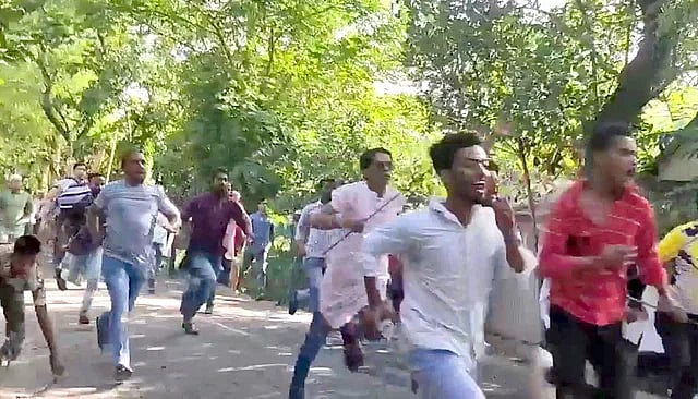 No chance of compromise in politics, clashes feared