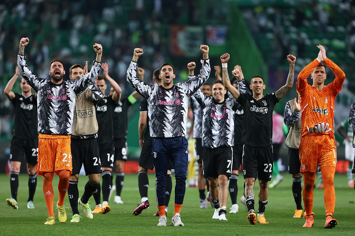 Juventus' Mattia Perin, Carlo Pinsoglio, Wojciech Szczesny and Angel Di Maria celebrate after the Europa League Quarter Final Second Leg match against Sporting CP at the Estadio Jose Alvalade in Lisbon, Portugal on 20 April 2023