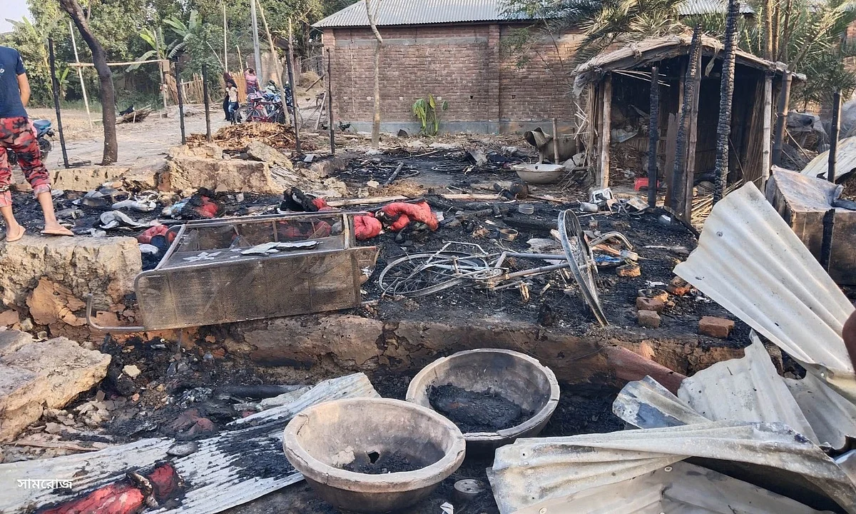 Two siblings were killed in a fire in Daulatpur upazila of Kushtia on Wednesday afternoon