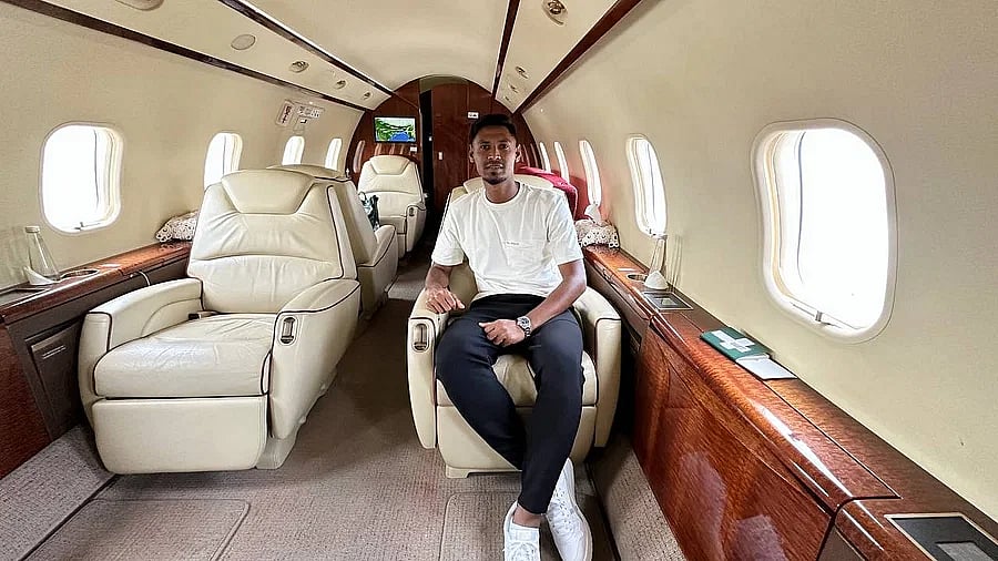 Mustafizur Rahman seen inside a chartered plane on his way to India for the IPL on 1 April 2023