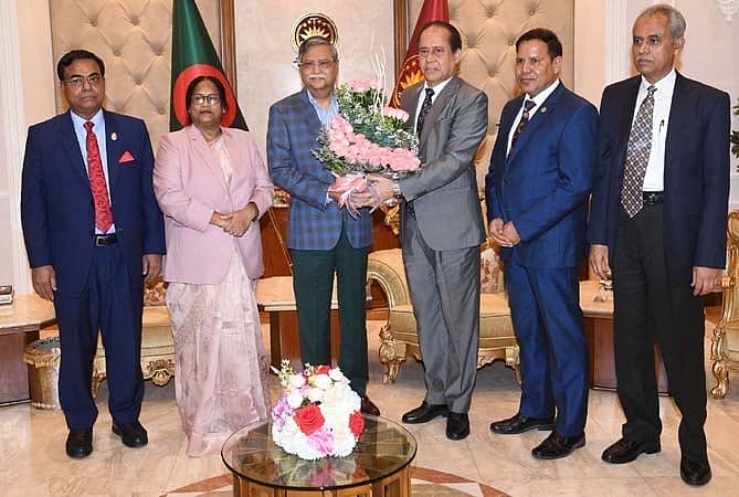 An EC delegation led by CEC Habibul Awal paid a courtesy call on president Mohammed Shahabuddin Ahmed on Monday