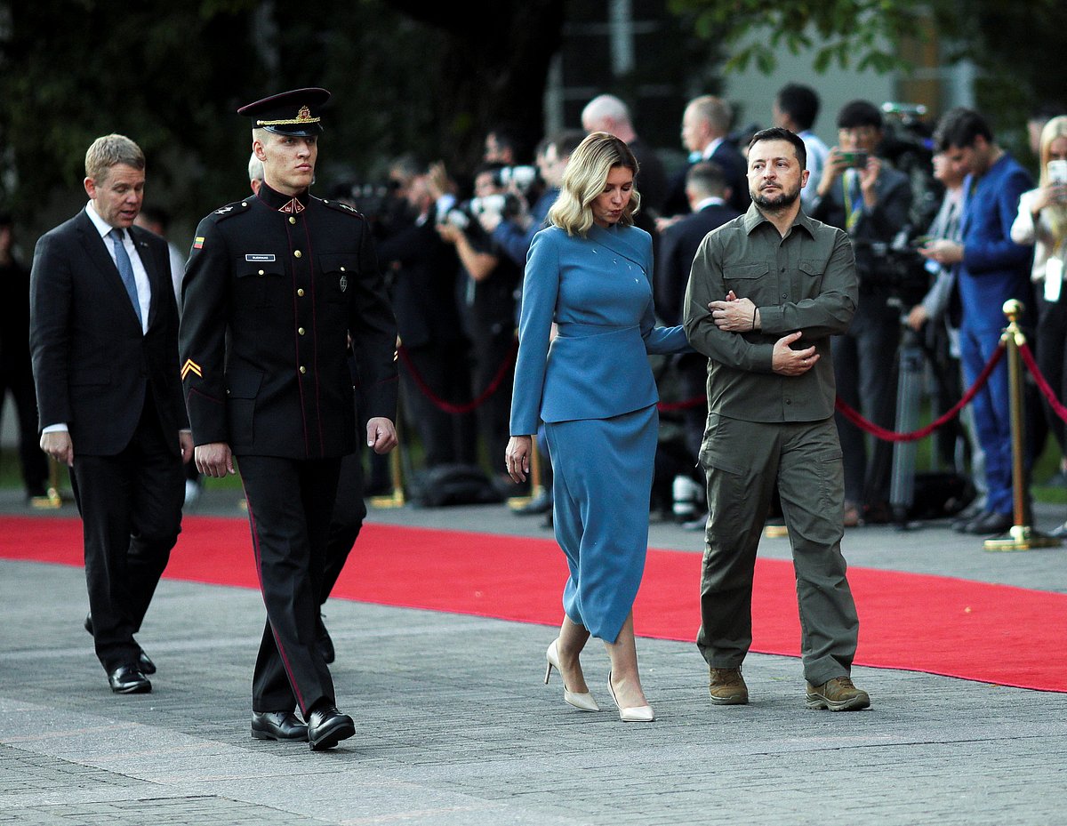 Ukrainian President Volodymyr Zelensky with his wife Olena Zelenska attend the dinner hosted by the Lithuanian president at the NATO summit in Vilnius, Lithuania, 11 July 2023