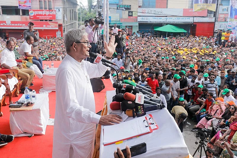 BNP secretary general Mirza Fakhrul Islam Alamgir addresses a 'youth rally' in Khulna on 17 July 2023.