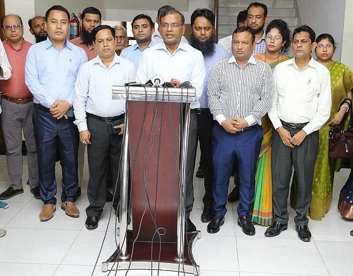 Election commissioner Anisur Rahman speaks to media on 23 July, 2023