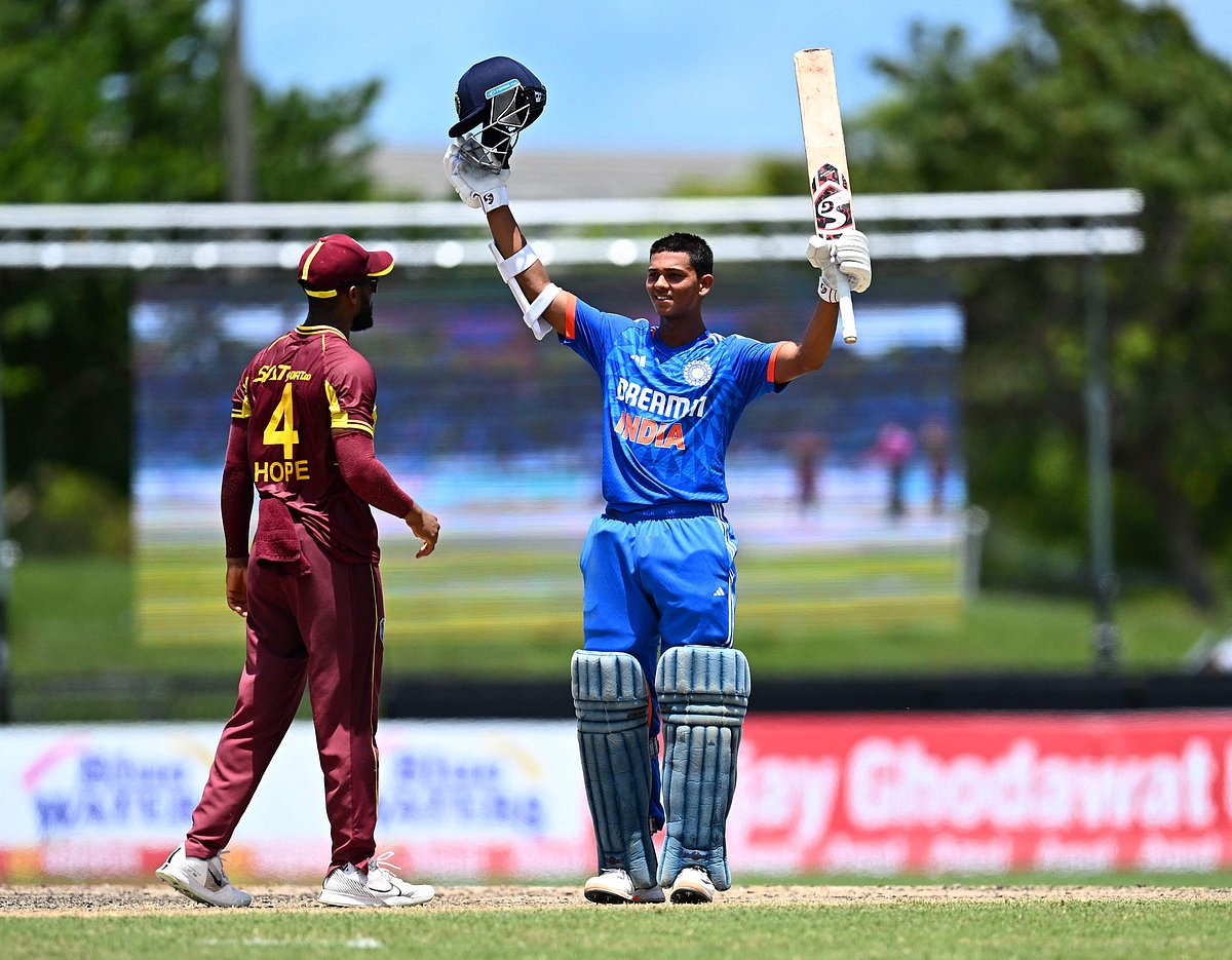 India's Yashasvi Jaiswal, with West Indies' Shai Hope (L), celebrates his teams' win during the fourth T20i cricket match between India and West Indies at Central Broward Regional Park in Lauderhill, Florida, on 12 August, 2023.