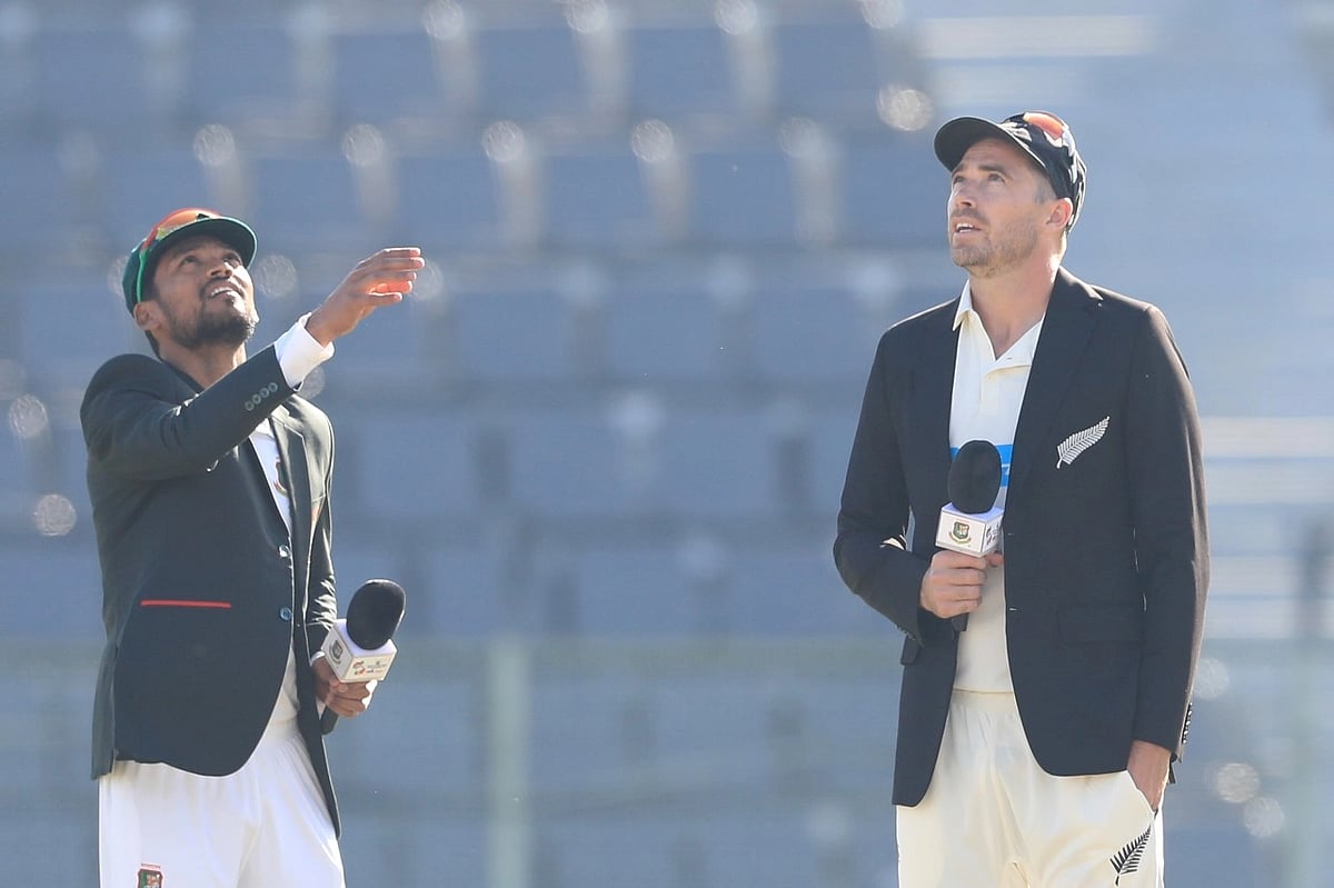 Bangladesh captain Najmul Hossain and New Zealand's Tim Southee during the toss in Sylhet International Stadium on 28 November