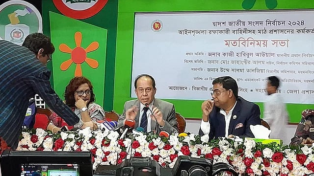 CEC Kazi Habibul Awal speaks to the media in Mymensingh on 24 December, 2023