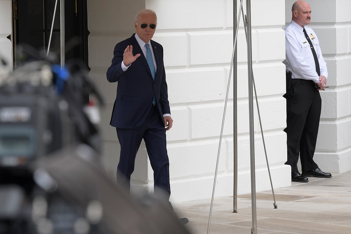 US President Joe Biden is talking with journalists before departing for Joint Base Andrews en route to Palm Beach, Florida, on the South Lawn of the White House in Washington D.C., USA, on 30 January, 2024