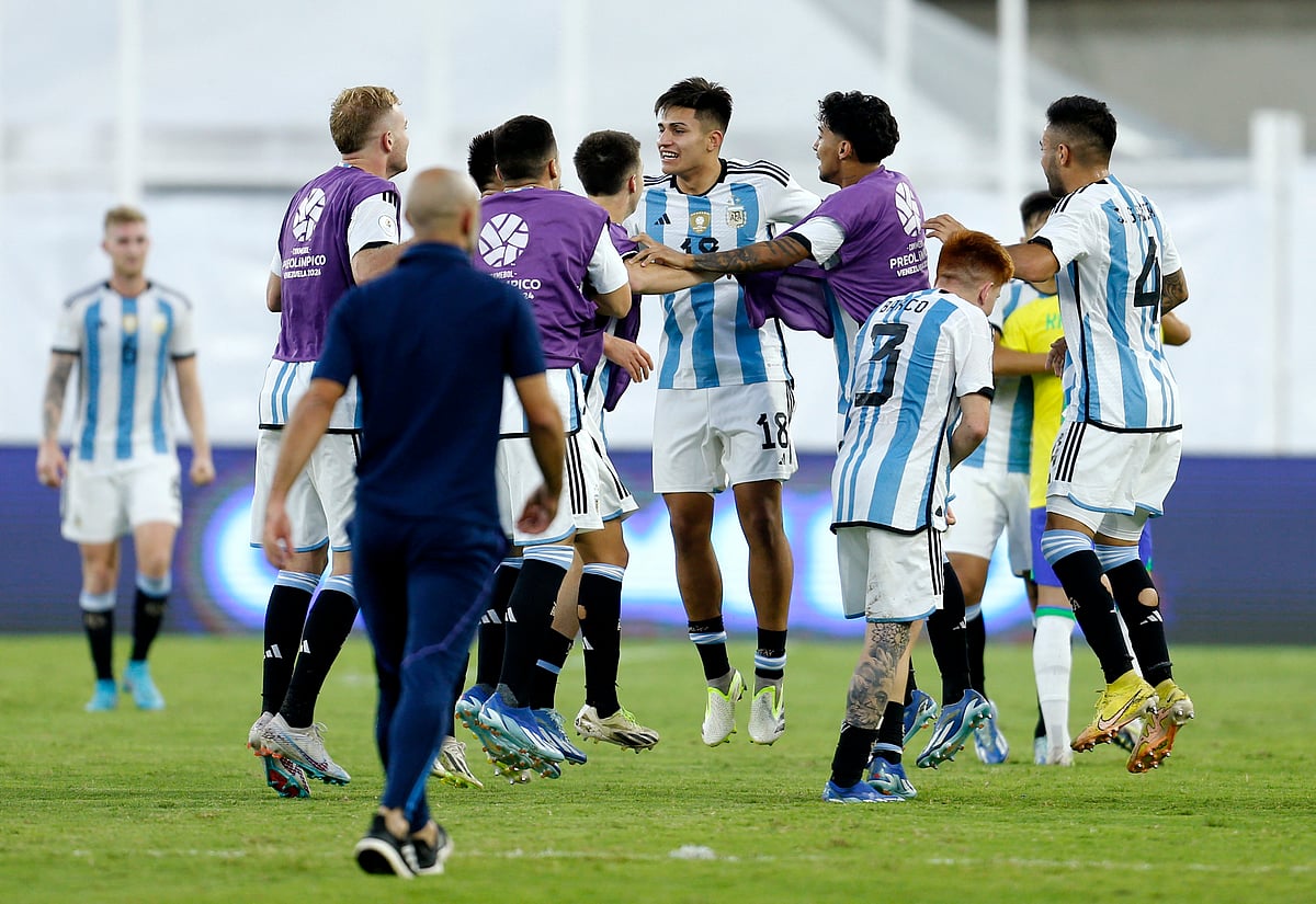 Argentina's Santiago Castro with teammates celebrate after qualifying for the Paris Olympics 2024