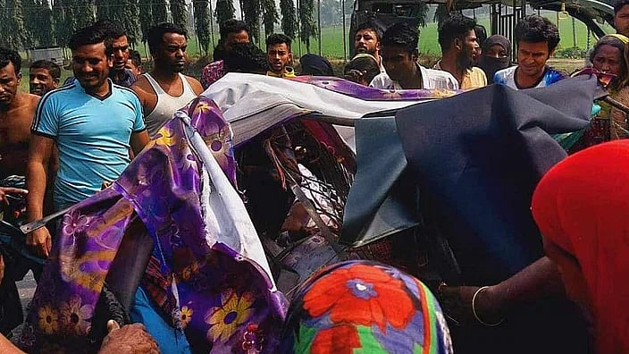 Seven people were killed in a head-on collision between a bus and a CNG-run auto rickshaw in Mymensingh