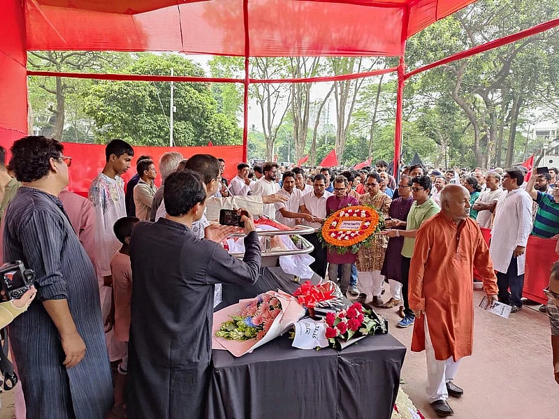 Haider Akbar Khan Rono Honored with Guard of Honor at Shaheed Minar ...