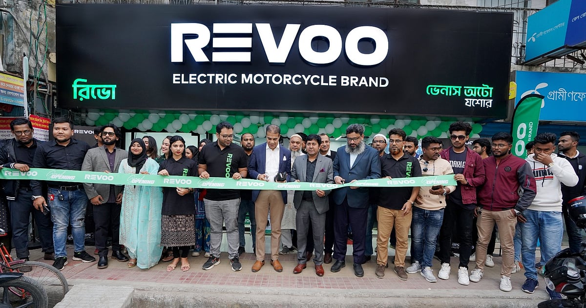 Revoo Bangladesh, a renowned global electric motorcycle brand, launched its new 3s showroom at Rail Road, Jashore recently.
