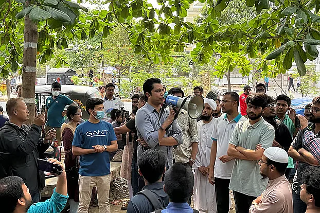 A group of job aspirants took to the streets on Thursday to press home their demand to defer the written exam of 46th BCS
