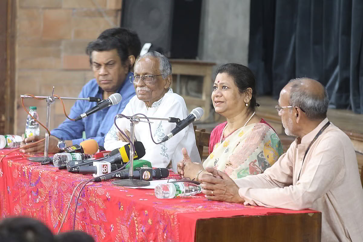 Chhayanaut holds a press conference at the Chhayanaut Shongshkriti-Bhobon auditorium in the capital’s Dhanmondi on 11 April 2025.