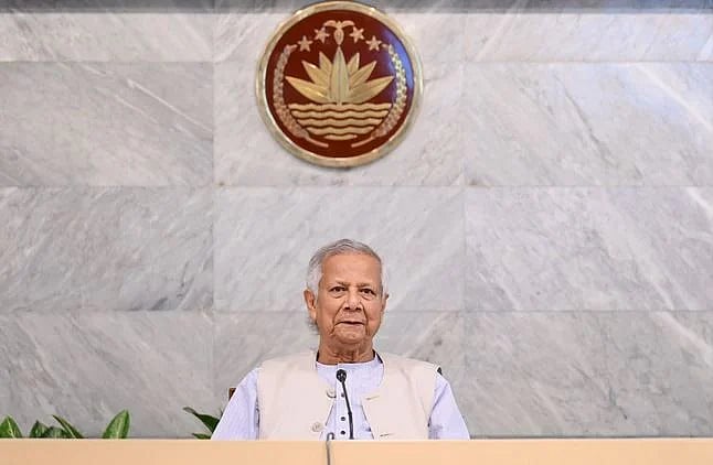 Chief Adviser Professor Muhammad Yunus held a meeting with the experts on the LDC graduation at the Chief Adviser’s Office in Dhaka on 15 April 2025