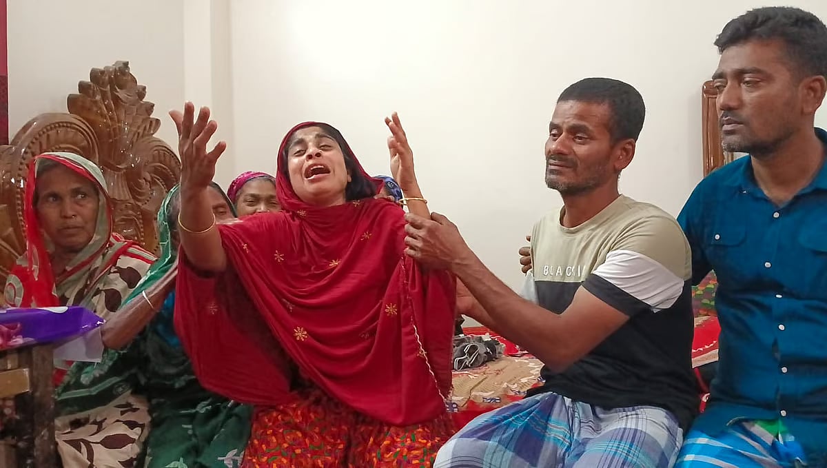 Parents of Zahidul Islam, 22, a textile engineering student at Primeasia University in Dhaka, wail at their house Kiachan village in Bhaluka upazila of Mymensingh on 20 April 2025.