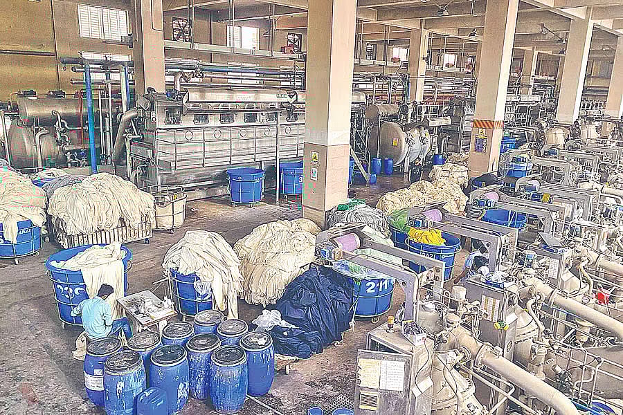 Machinery lies idle at a dyeing factory due to gas crisis. Photo taken in BCIC Industrial Estate in Fatullah, Narayanganj.