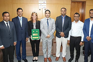 BTRC officials hand over licenses to Starlink on 29 April, 2025.