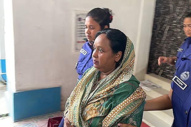 Former mayor of Narayanganj City Corporation, Selina Hayat Ivy, was taken from the Detective Branch (DB) office to court today, Friday. In front of the DB office, 10:00 AM