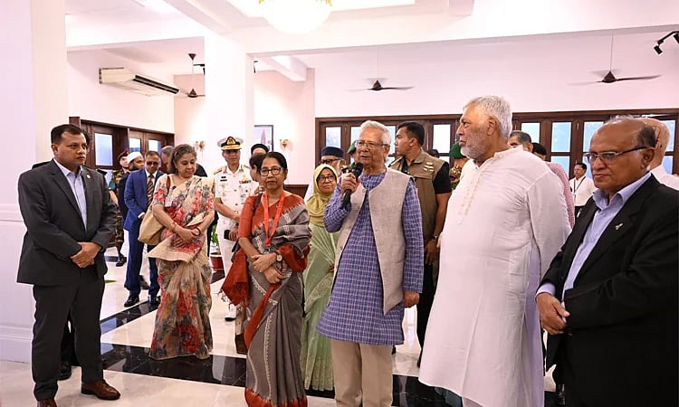 Chief Adviser Prof Muhammad Yunus urged officials to take quick and effective action to reduce water logging in the port city at a meeting in Chattogram Circuit House on 14 May 2025.